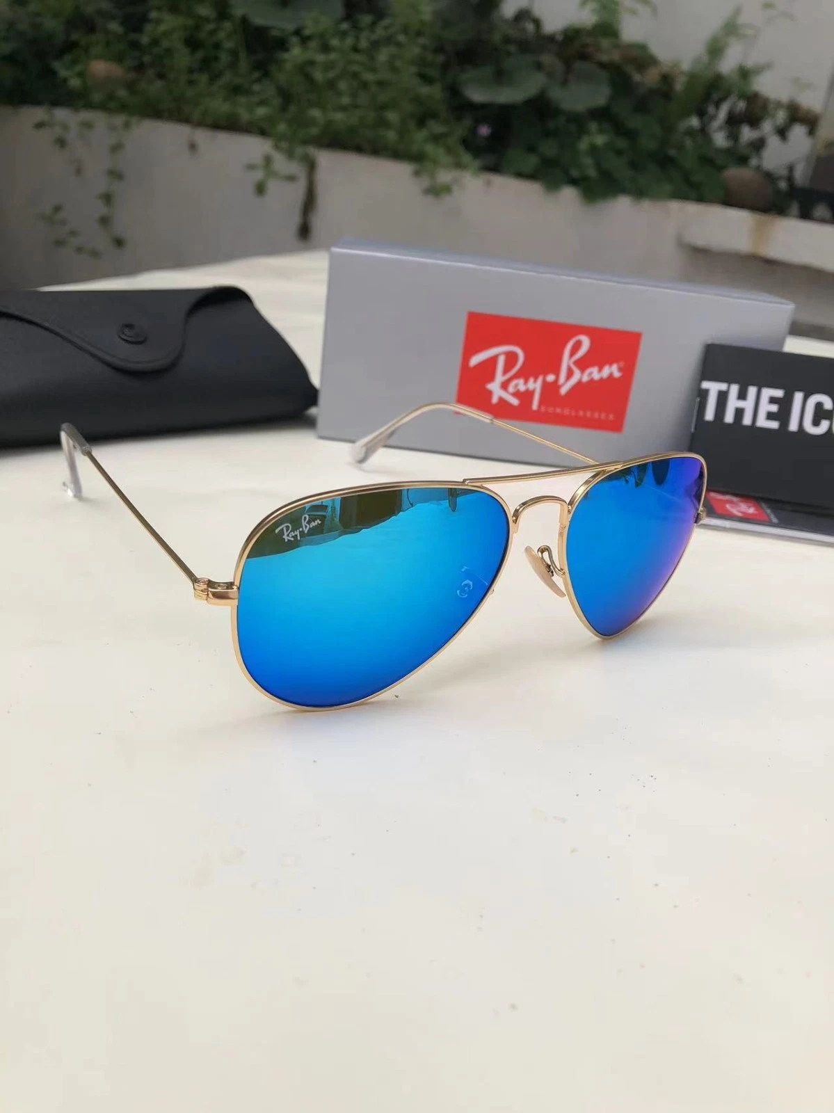 RayBan Aviator Classic - Gold Frame Glass Ice Blue RB3025 Thumbnail 3