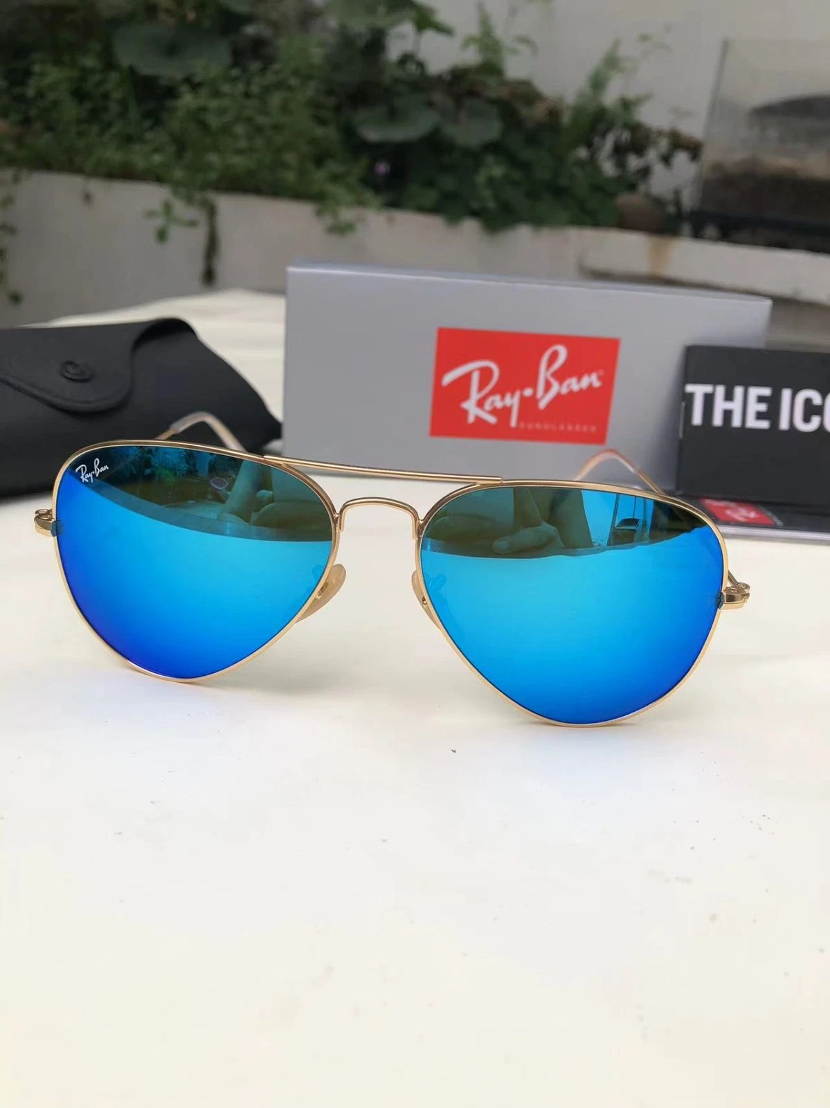 RayBan Aviator Classic - Gold Frame Glass Ice Blue RB3025